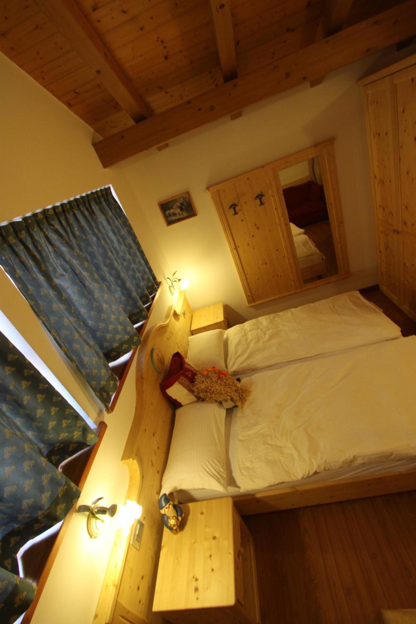 B.& B. Corradini Bed & Breakfast Castello-Molina di Fiemme Bagian luar foto