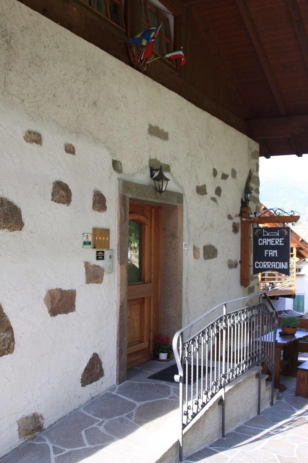 B.& B. Corradini Bed & Breakfast Castello-Molina di Fiemme Bagian luar foto